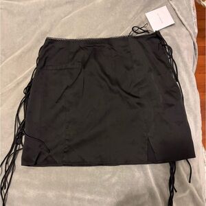 NEW WITH TAGS Allina Liu skirt size M, perfect condition